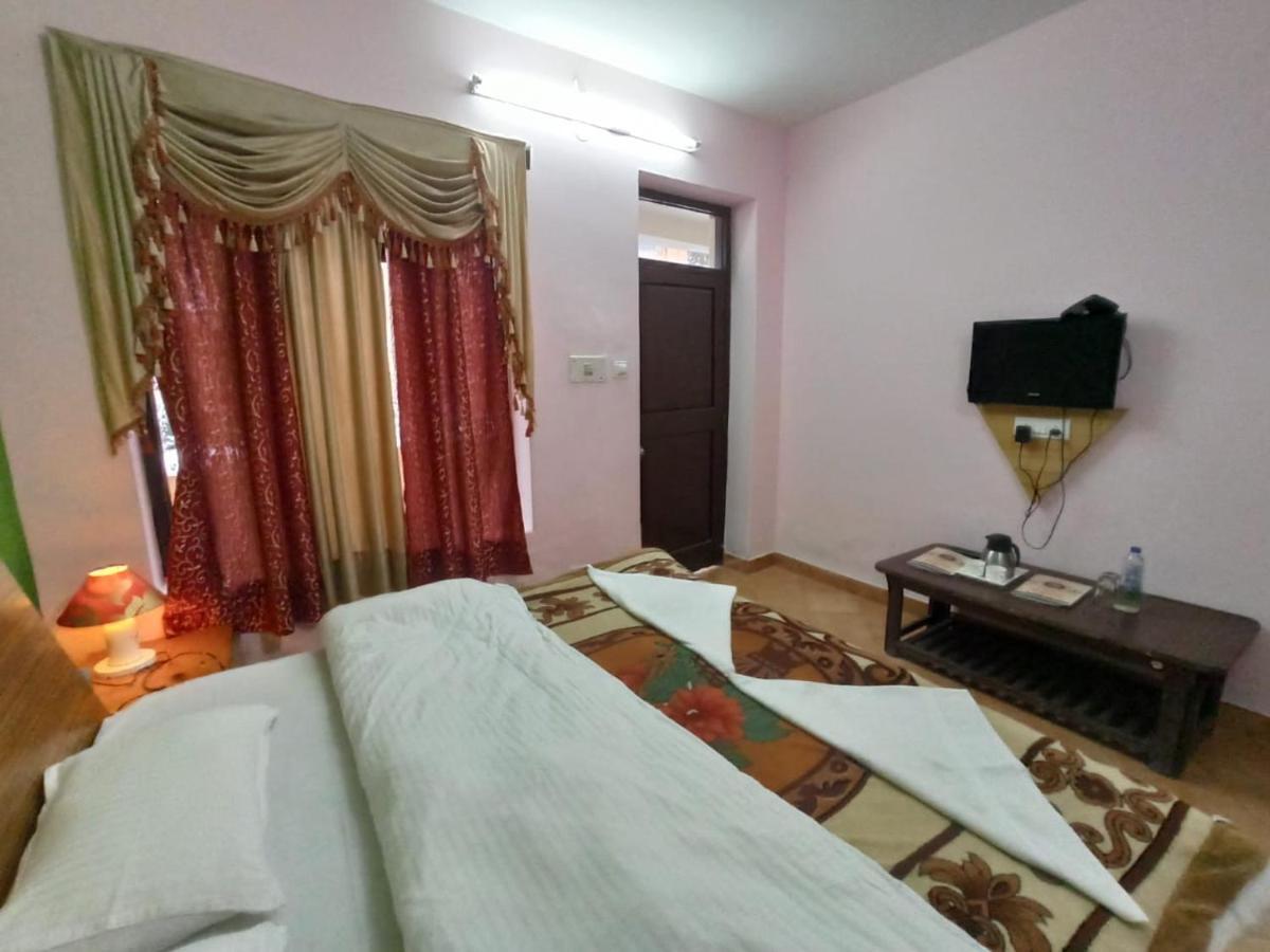 מנאלי Hotel Him View מראה חיצוני תמונה
